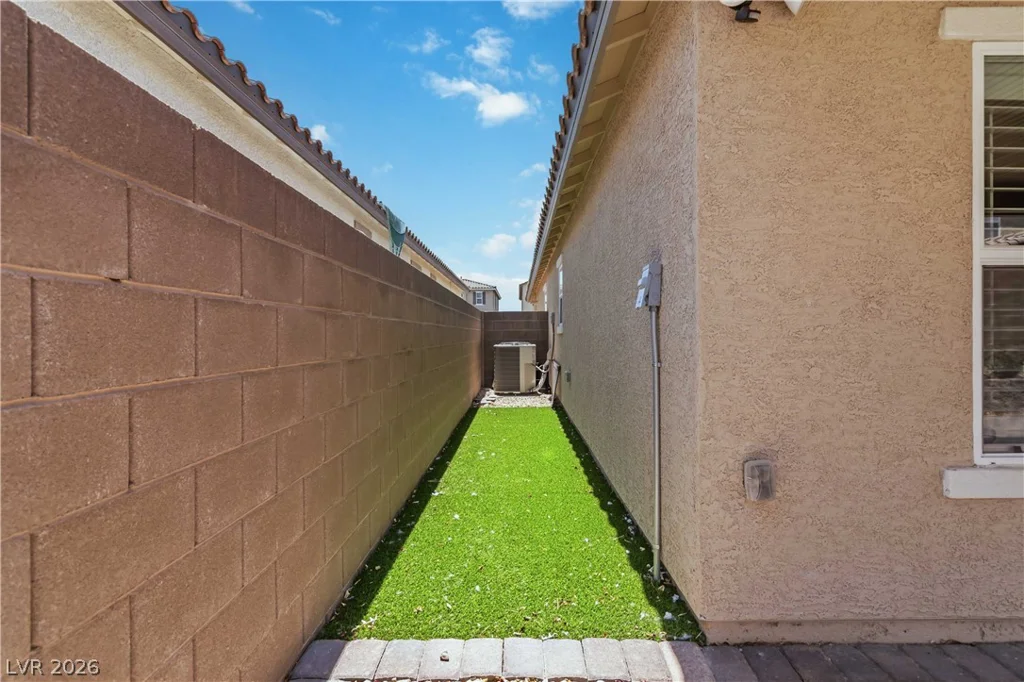 1402 Great Hollow, North Las Vegas, NV 89086
