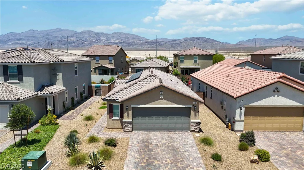 1402 Great Hollow, North Las Vegas, NV 89086