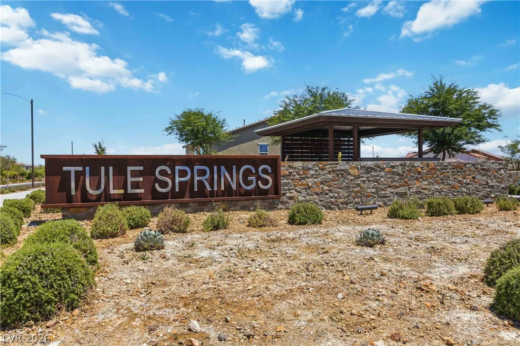 1402 Great Hollow, North Las Vegas, NV 89086