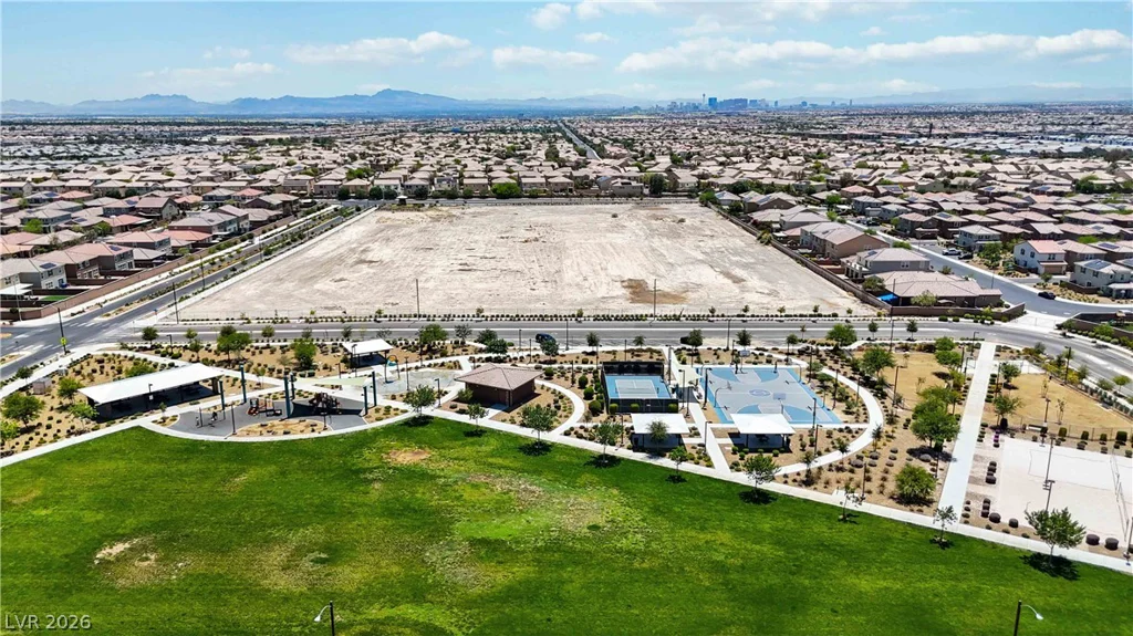 1402 Great Hollow, North Las Vegas, NV 89086