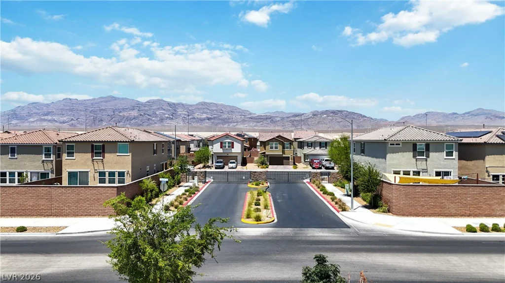 1402 Great Hollow, North Las Vegas, NV 89086