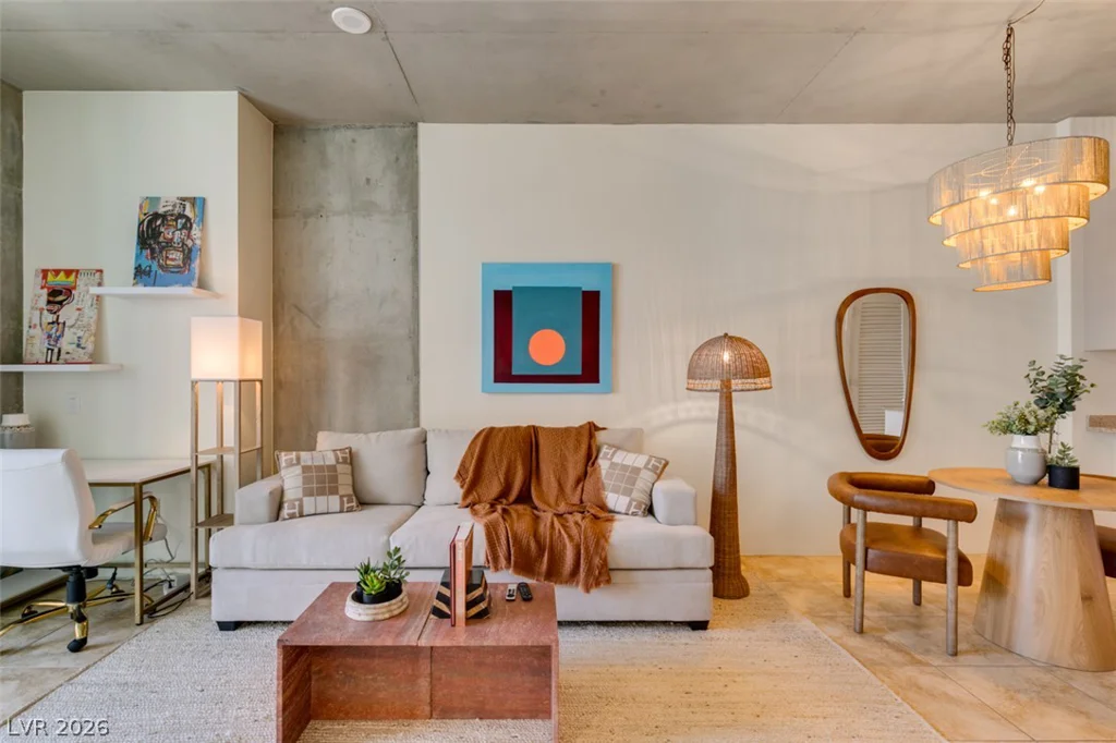 353 Bonneville, Las Vegas, NV 89101
