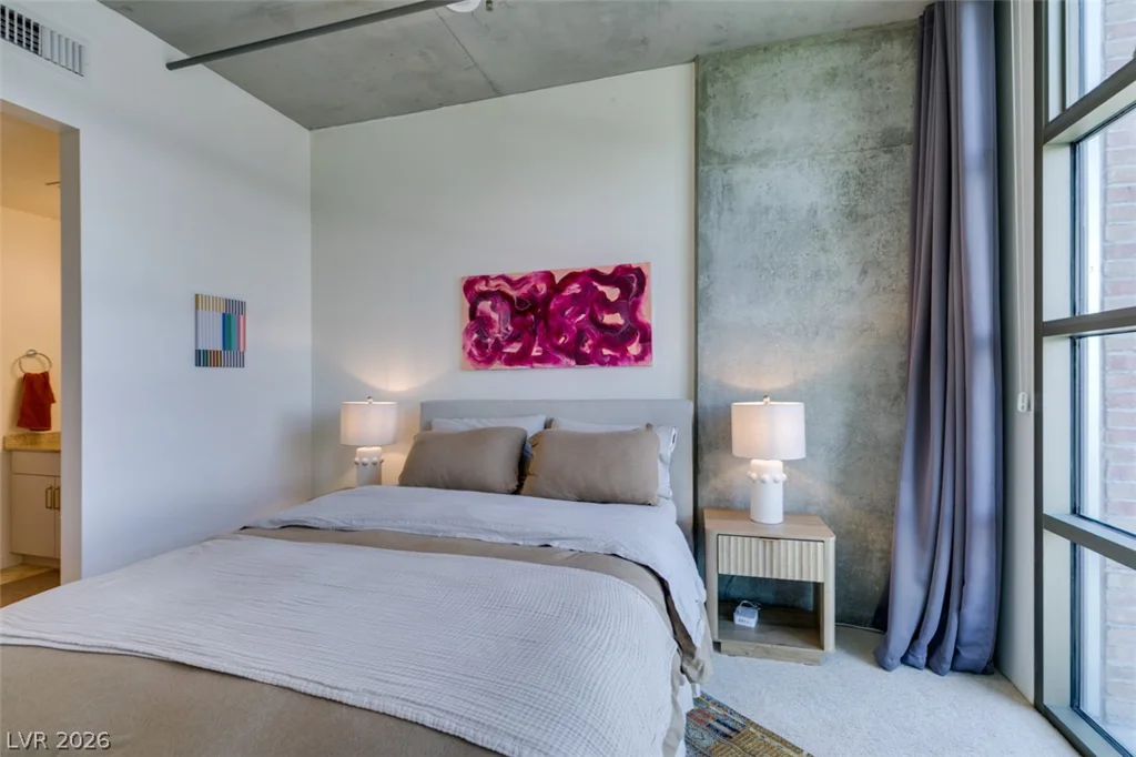 353 Bonneville, Las Vegas, NV 89101