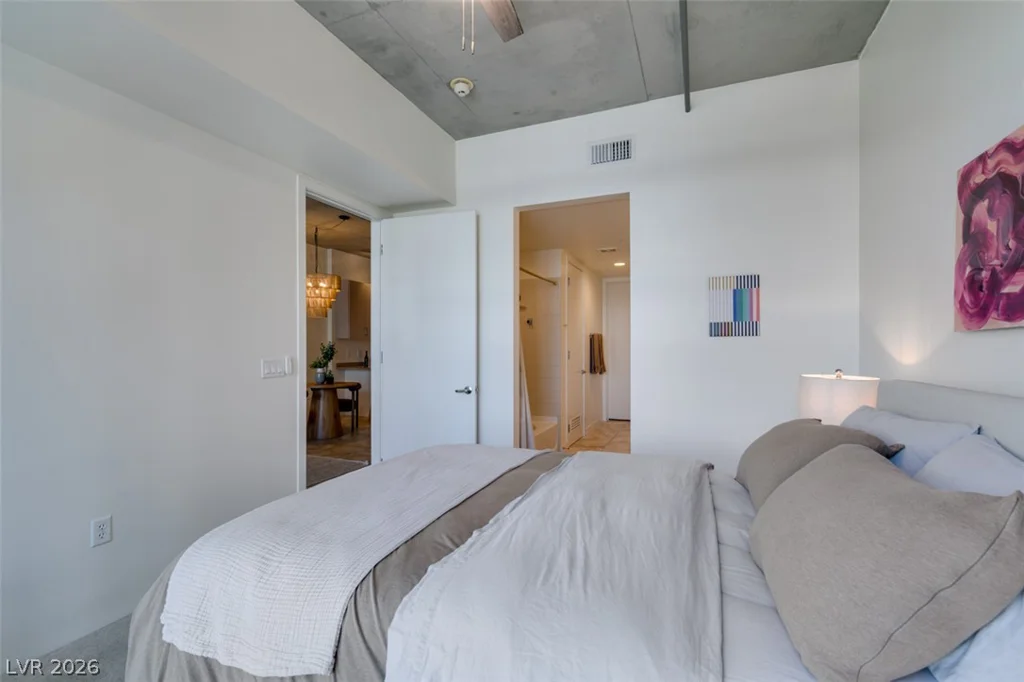 353 Bonneville, Las Vegas, NV 89101