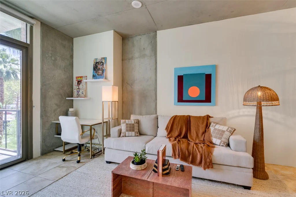 353 Bonneville, Las Vegas, NV 89101