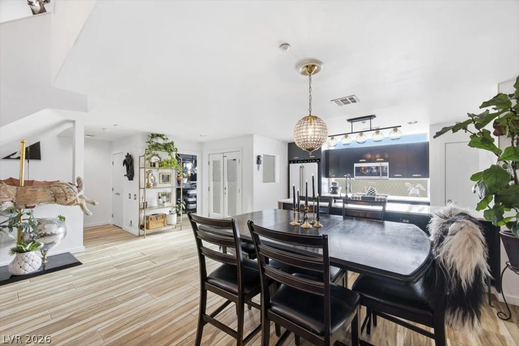219 Tower, Las Vegas, NV 89101
