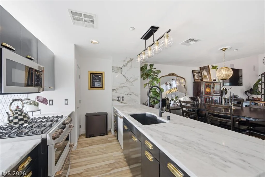219 Tower, Las Vegas, NV 89101