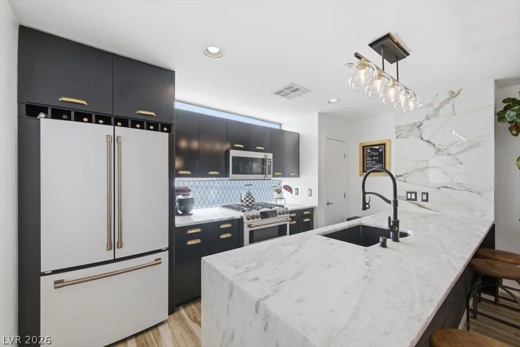 219 Tower, Las Vegas, NV 89101