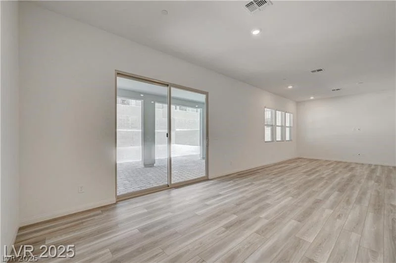599 Clover Bar, Las Vegas, NV 89138