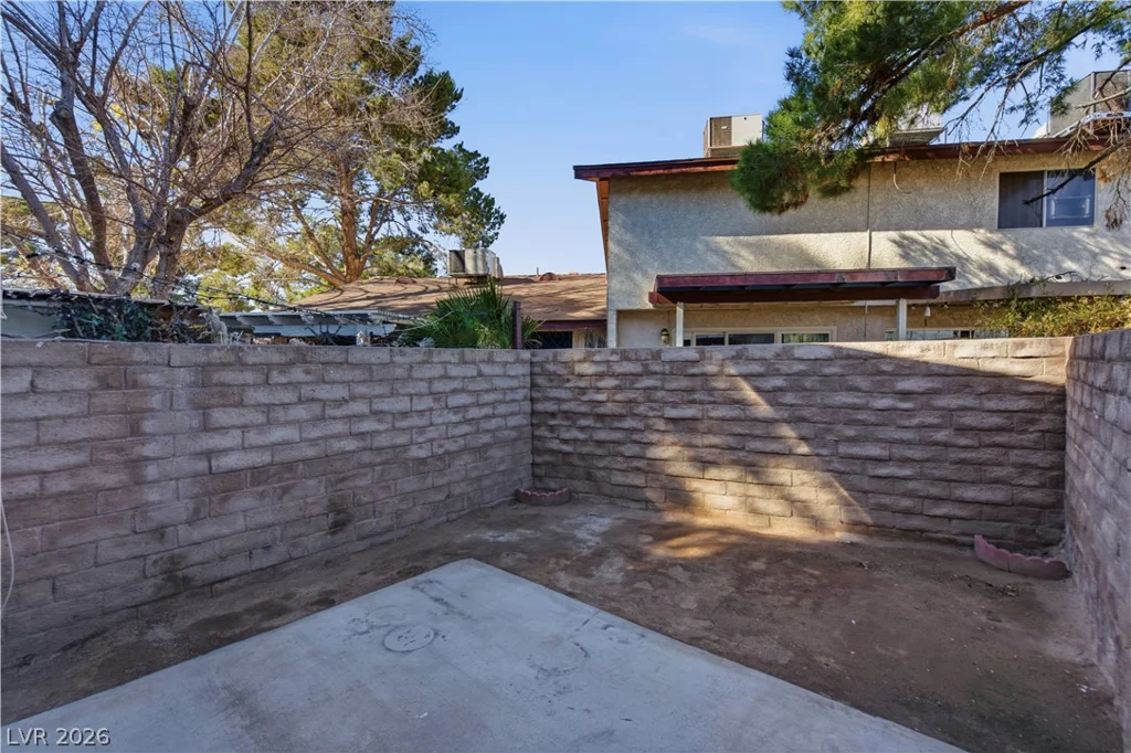 2341 Wooster, Las Vegas, NV 89108