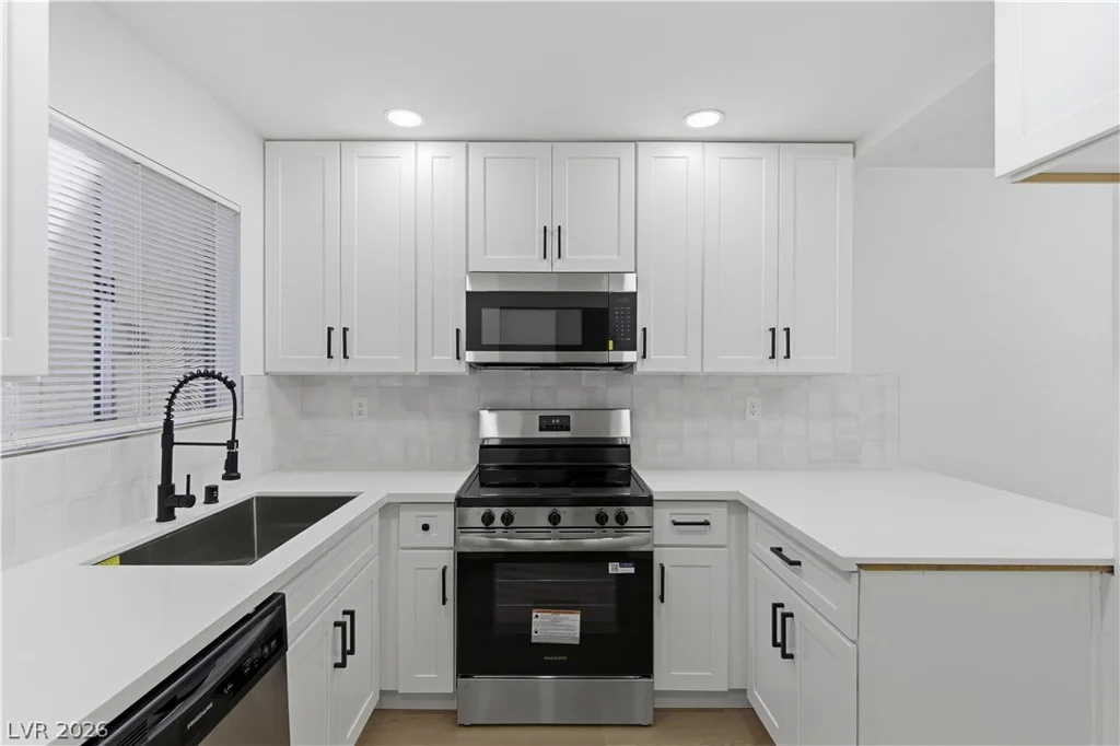 2341 Wooster, Las Vegas, NV 89108