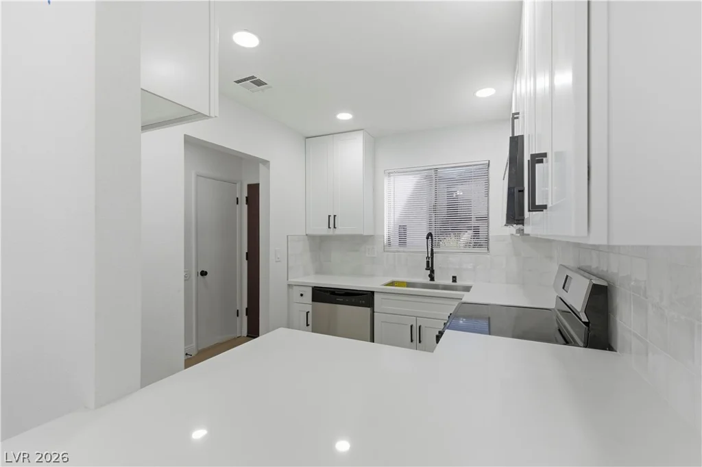 2341 Wooster, Las Vegas, NV 89108