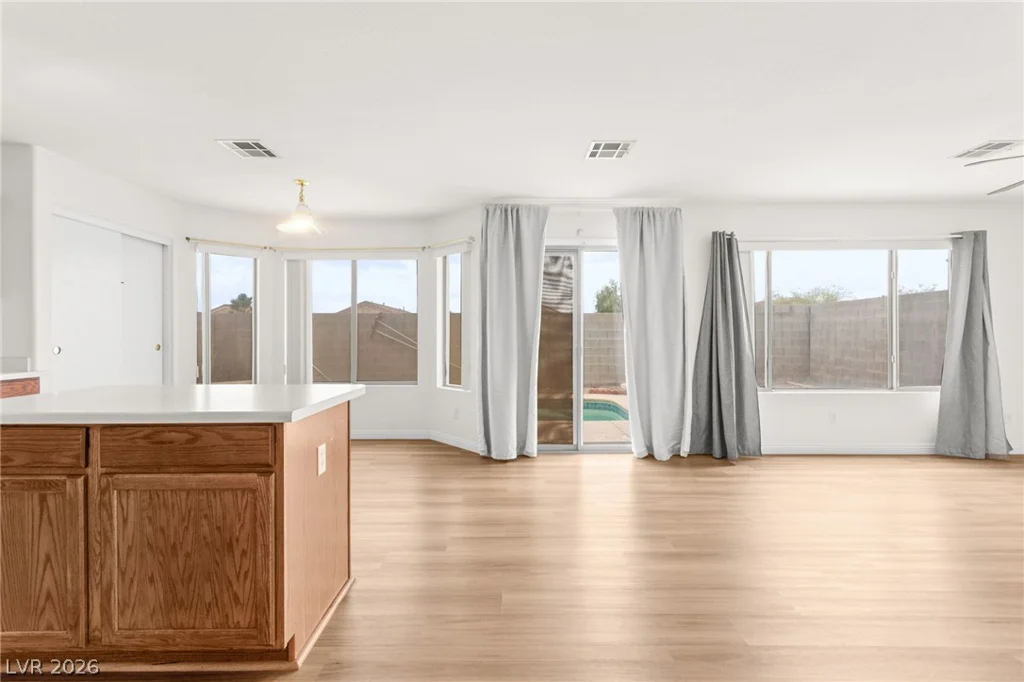 4505 Gracemont, Las Vegas, NV 89139