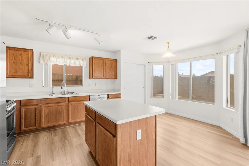 4505 Gracemont, Las Vegas, NV 89139