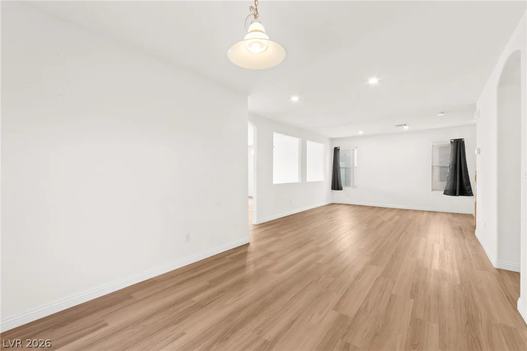 4505 Gracemont, Las Vegas, NV 89139