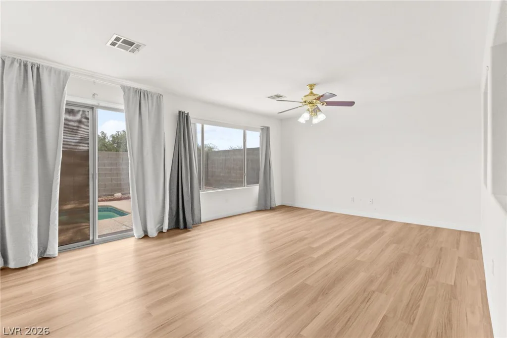 4505 Gracemont, Las Vegas, NV 89139