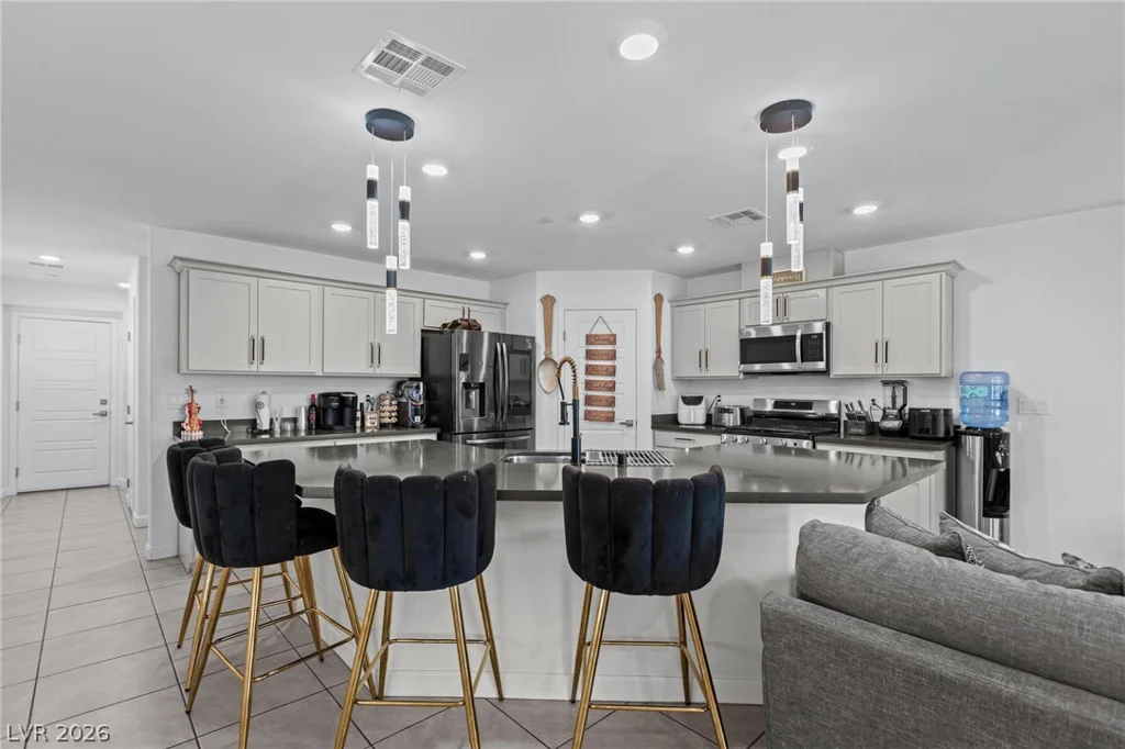 4915 Chidlaw, Las Vegas, NV 89115