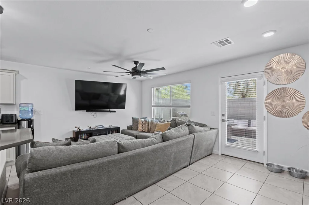 4915 Chidlaw, Las Vegas, NV 89115