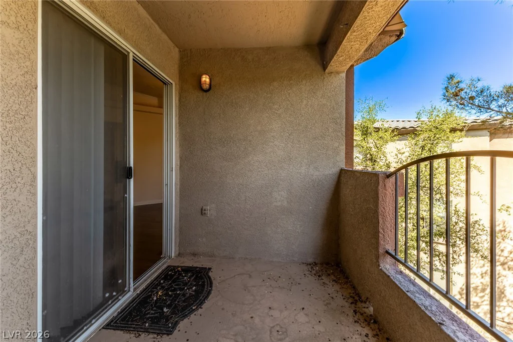 4400 Jones, Las Vegas, NV 89103