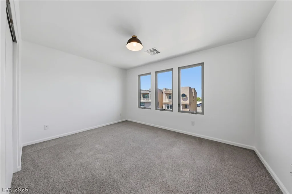 8111 Carpenter Creek, Las Vegas, NV 89113