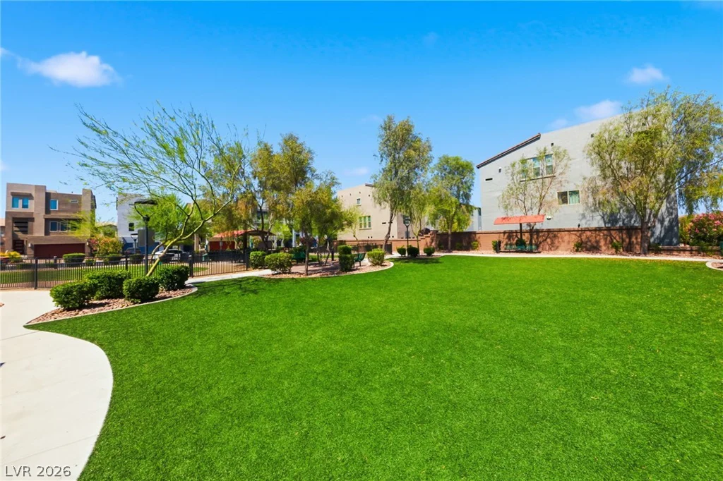 8111 Carpenter Creek, Las Vegas, NV 89113