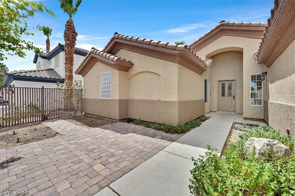 8221 Shad Bush, Las Vegas, NV 89149