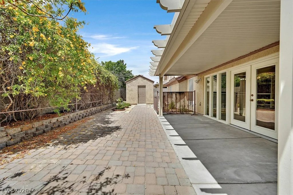 8221 Shad Bush, Las Vegas, NV 89149