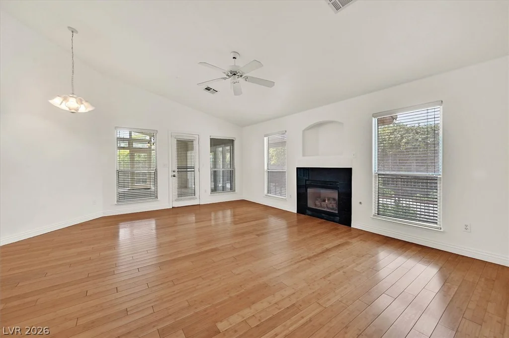 8221 Shad Bush, Las Vegas, NV 89149