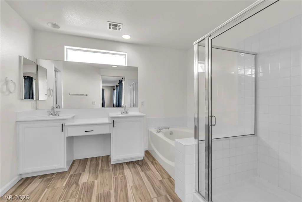 1042 Grand Cerritos, Las Vegas, NV 89183