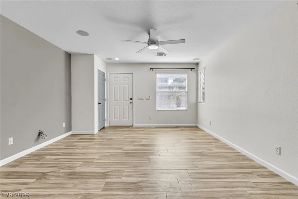 1042 Grand Cerritos, Las Vegas, NV 89183