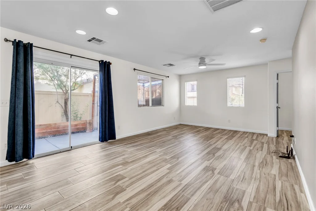 1042 Grand Cerritos, Las Vegas, NV 89183