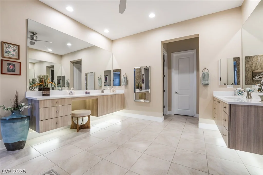 11111 Luna Blanca, Las Vegas, NV 89138