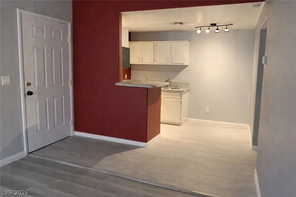 5211 Lindell, Las Vegas, NV 89118