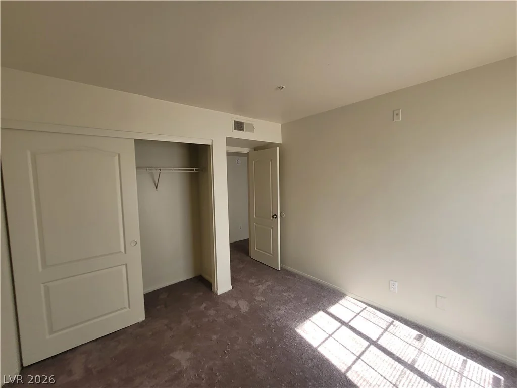 2121 Blue Breeze, Las Vegas, NV 89128