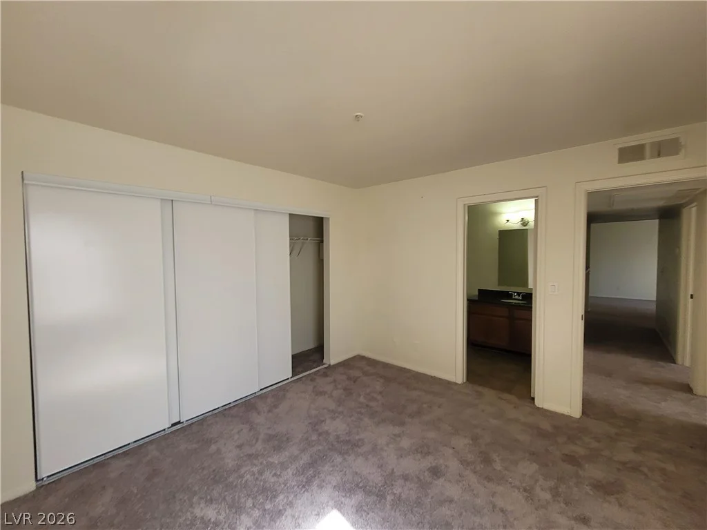 2121 Blue Breeze, Las Vegas, NV 89128