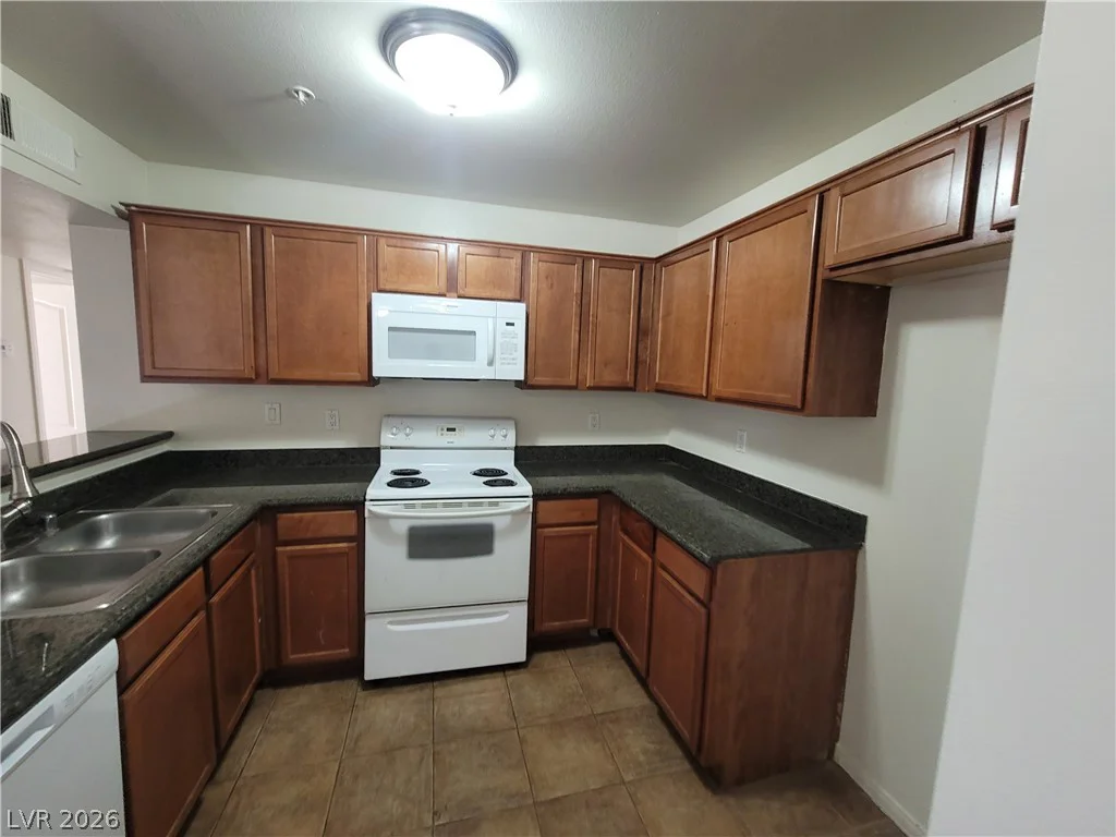 2121 Blue Breeze, Las Vegas, NV 89128