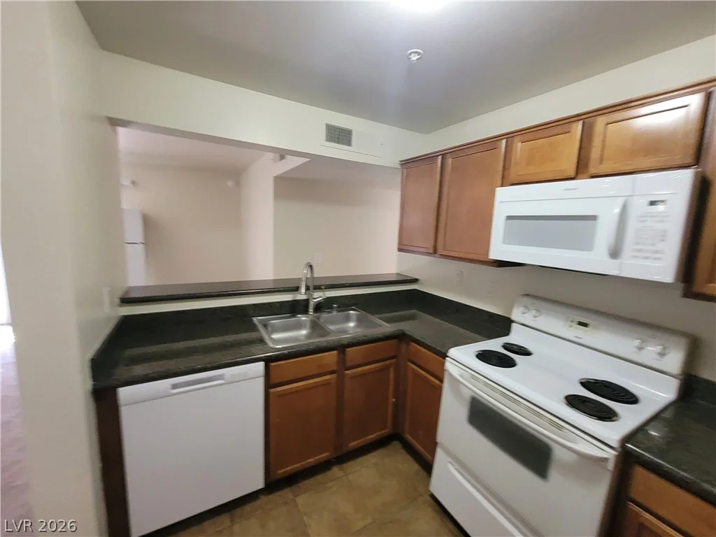 2121 Blue Breeze, Las Vegas, NV 89128