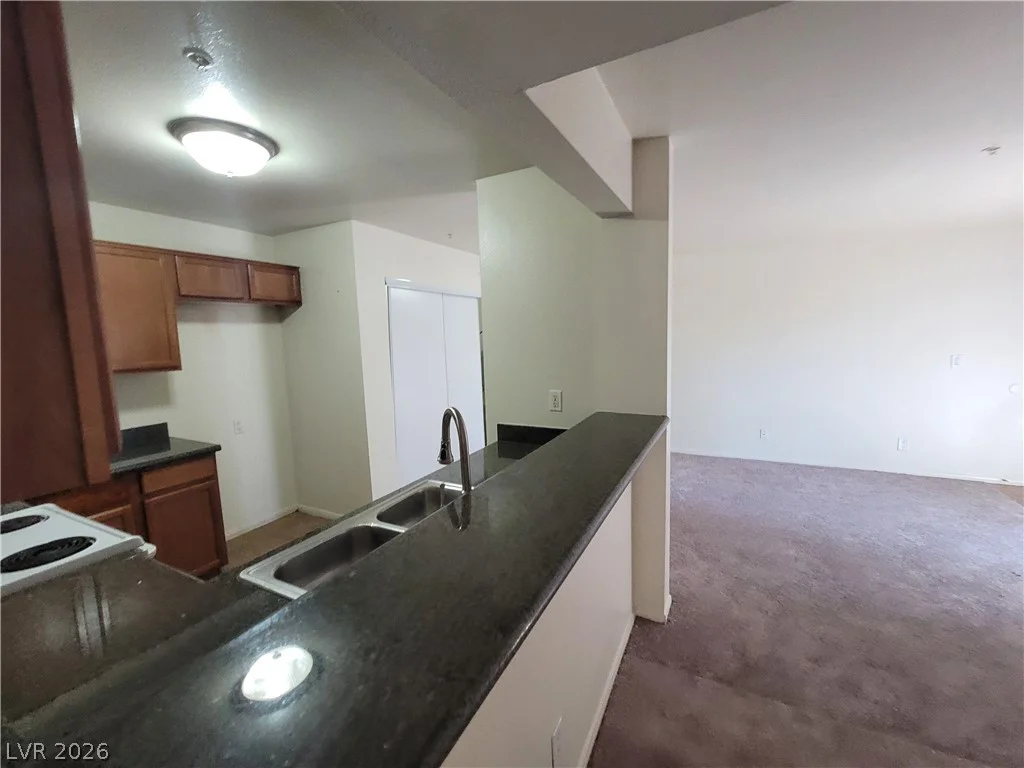 2121 Blue Breeze, Las Vegas, NV 89128