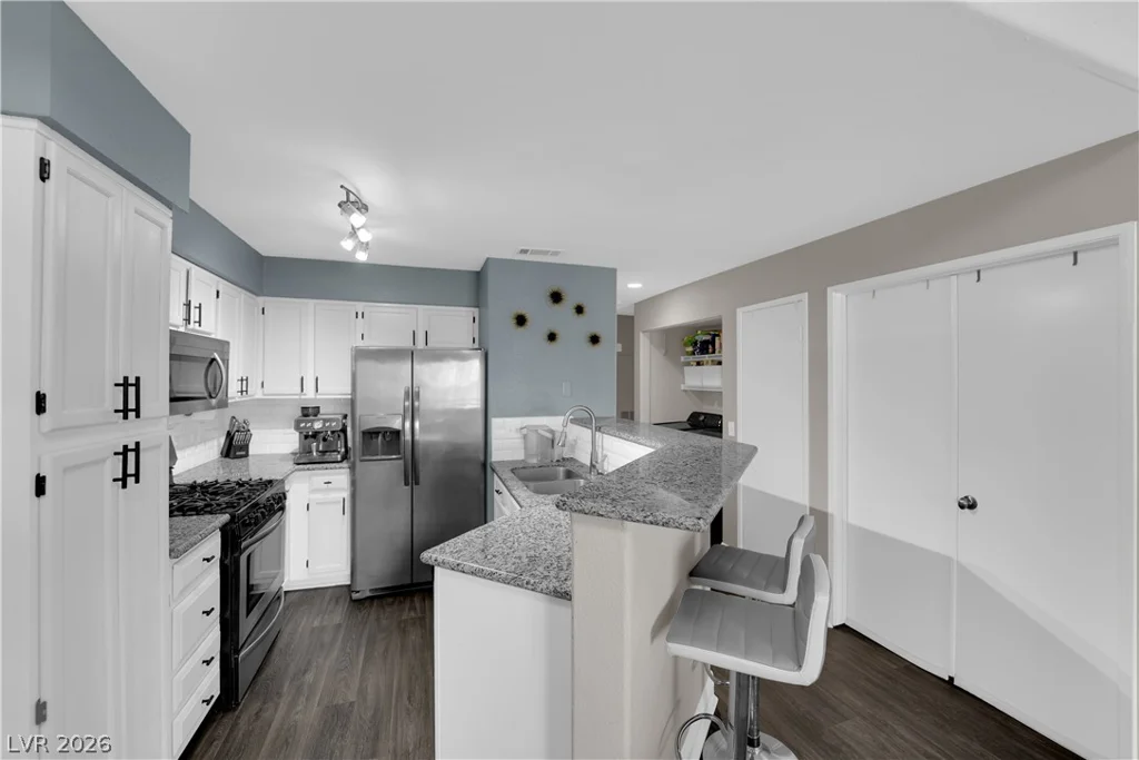 5415 Harmon, Las Vegas, NV 89103