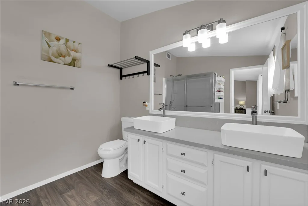 5415 Harmon, Las Vegas, NV 89103
