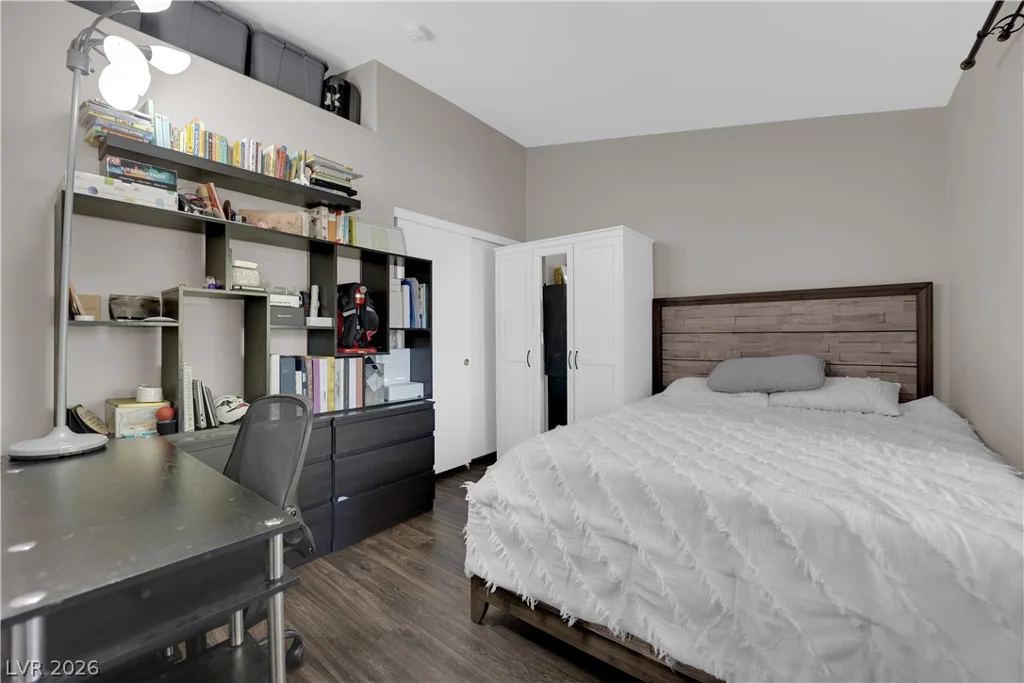 5415 Harmon, Las Vegas, NV 89103