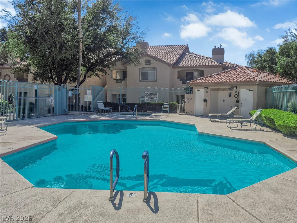 5415 Harmon, Las Vegas, NV 89103
