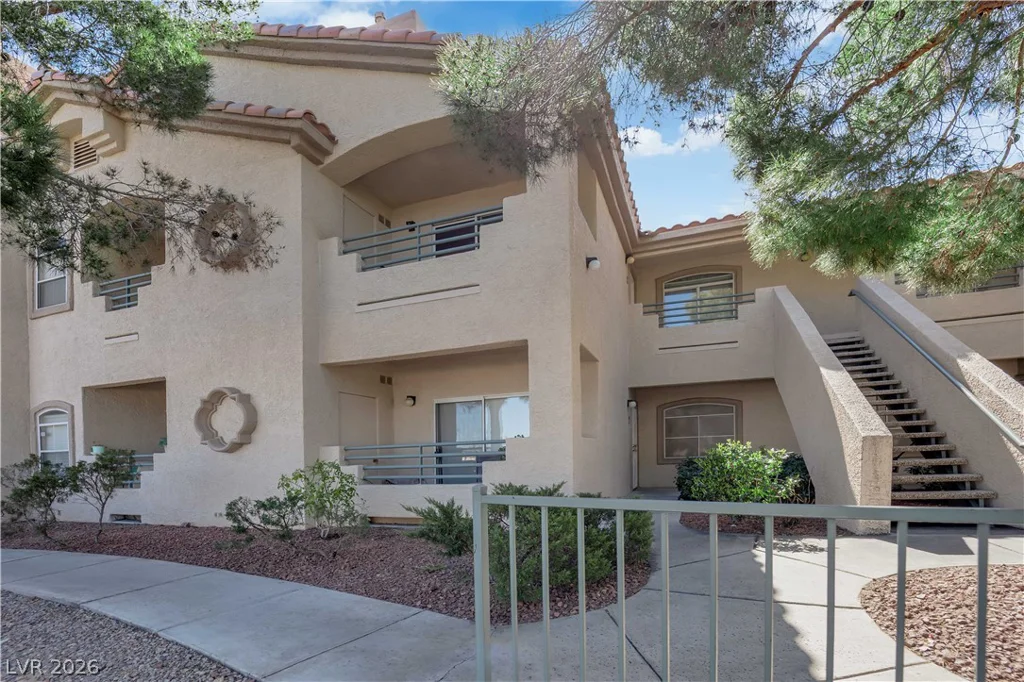 5415 Harmon, Las Vegas, NV 89103
