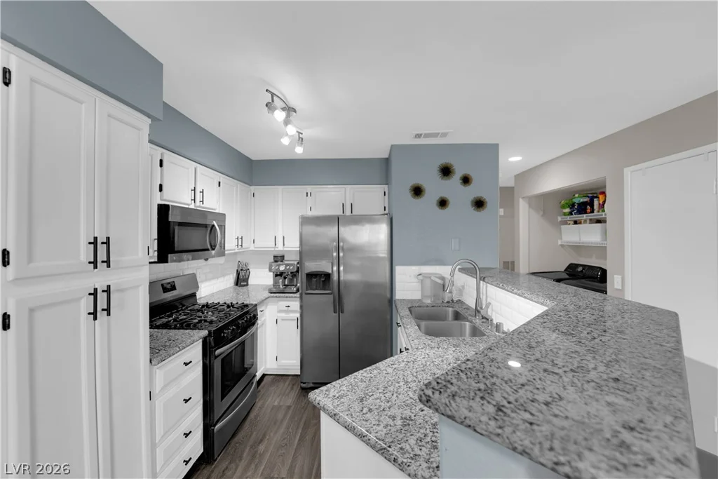 5415 Harmon, Las Vegas, NV 89103