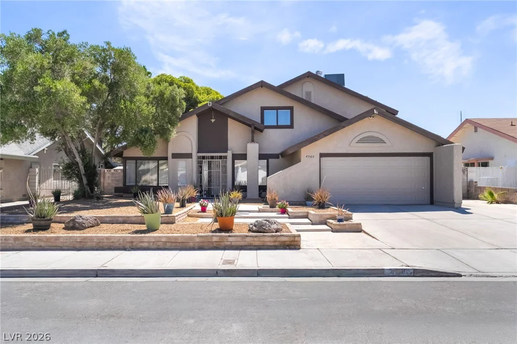4560 Green Canyon, Las Vegas, NV 89103