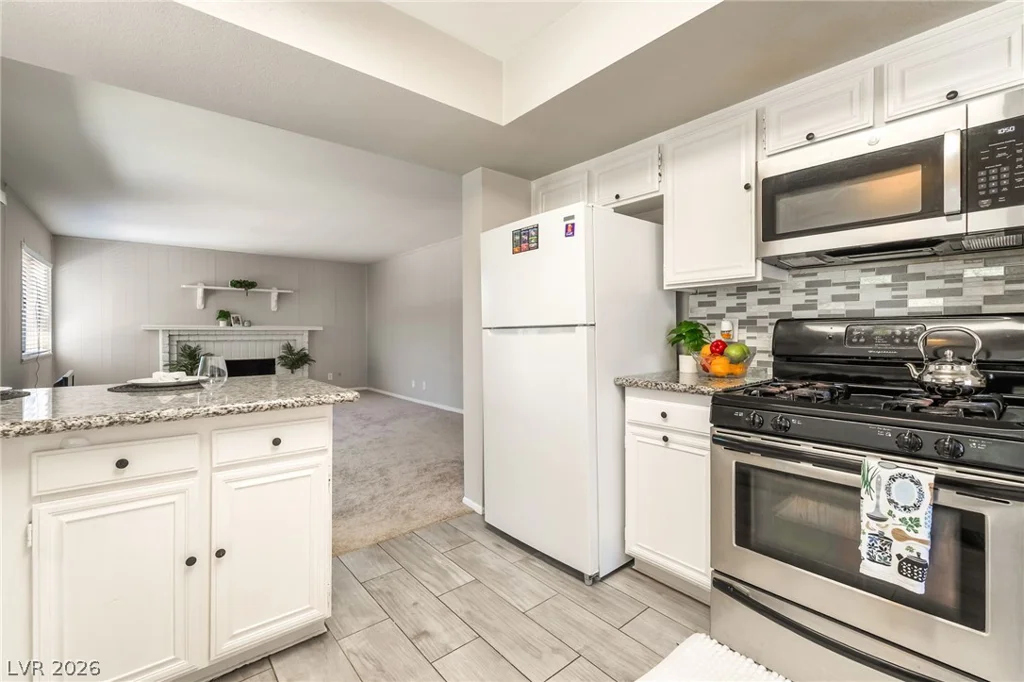4560 Green Canyon, Las Vegas, NV 89103