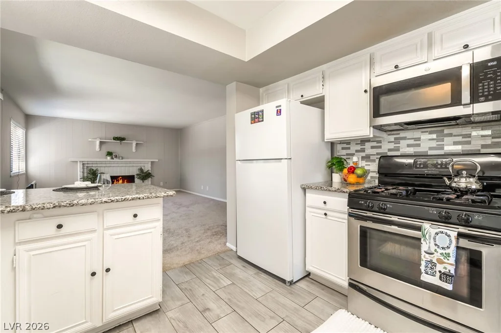 4560 Green Canyon, Las Vegas, NV 89103