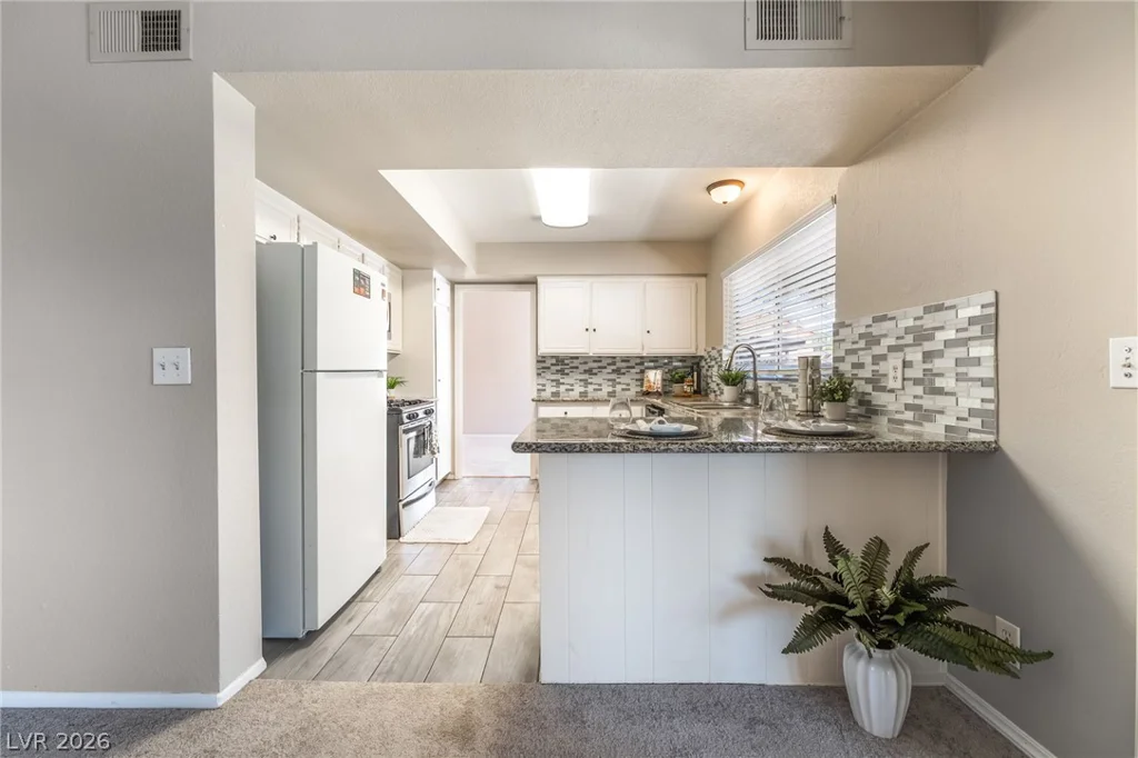 4560 Green Canyon, Las Vegas, NV 89103