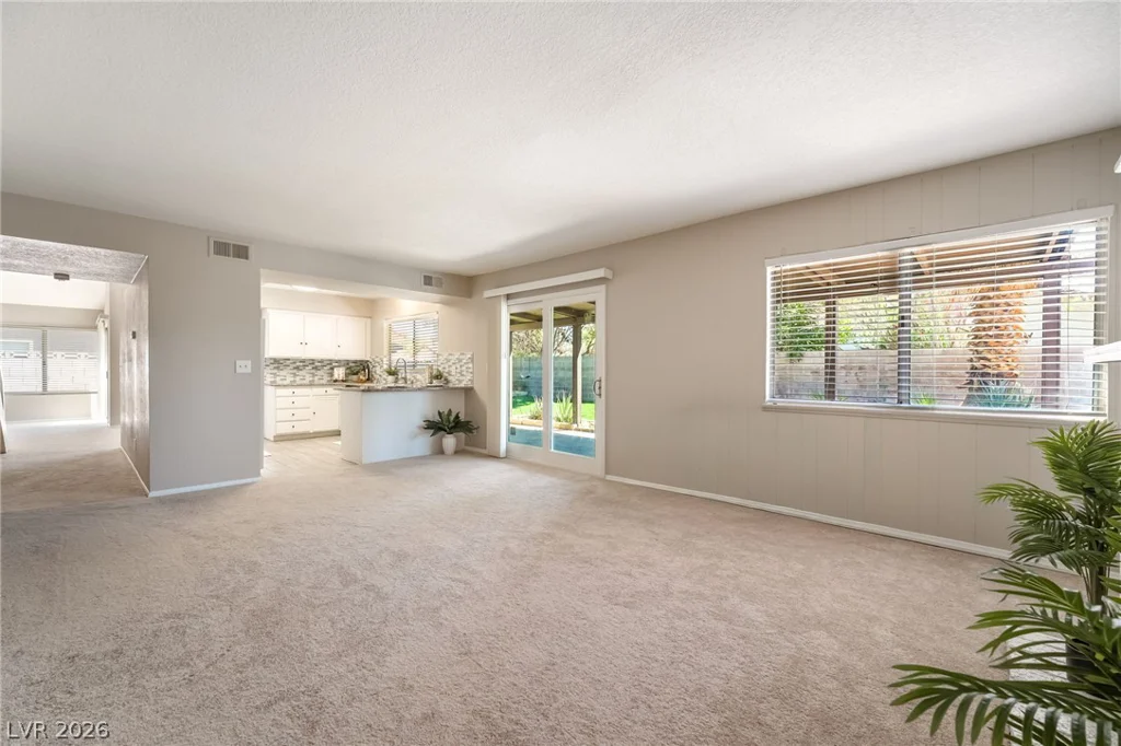 4560 Green Canyon, Las Vegas, NV 89103