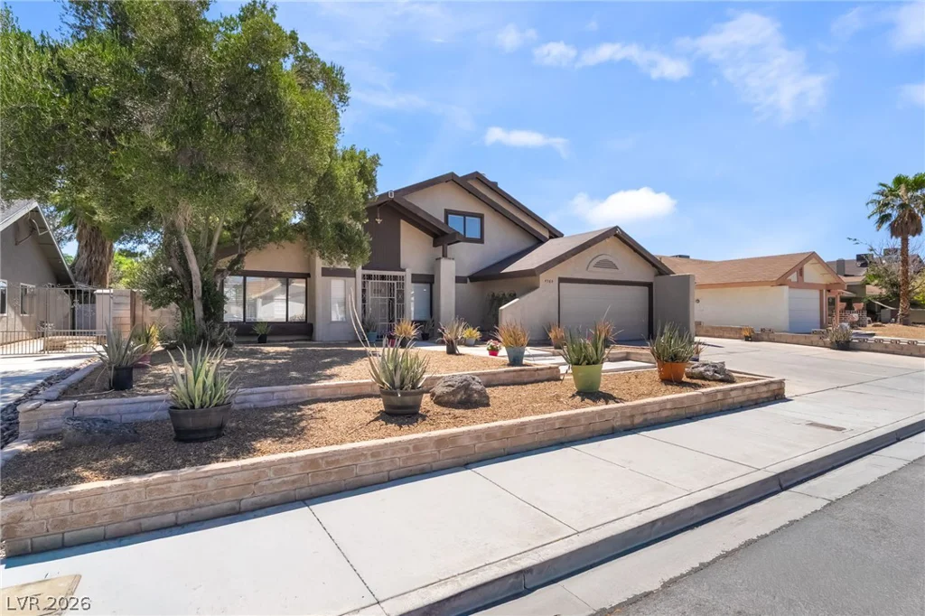 4560 Green Canyon, Las Vegas, NV 89103